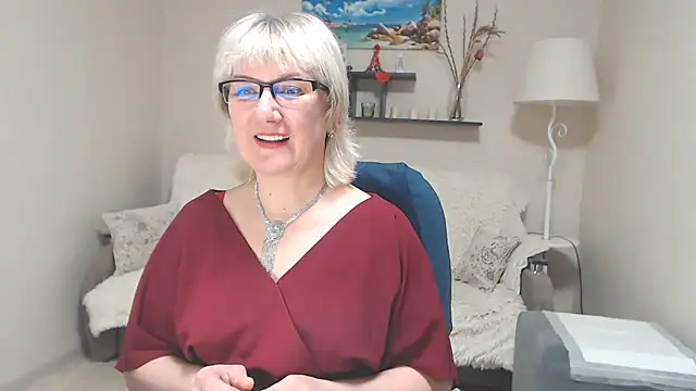 Snapshot of FleurMays chatting on February 17, 2025, 1:55 pm FleurMays online show from February 17, 2025, 1:55 pm