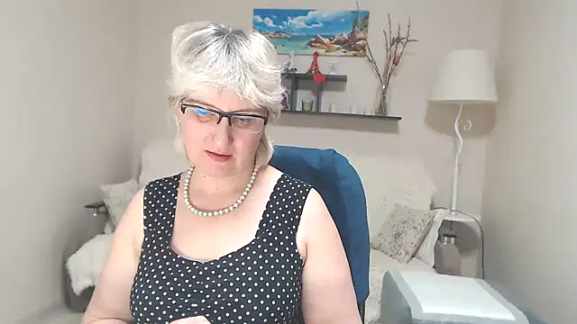 Snapshot of FleurMays chatting on March 7, 2025, 9:18 am FleurMays online show from March 7, 2025, 9:18 am