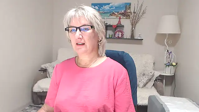 Snapshot of FleurMays chatting on September 27, 2025, 4:07 am FleurMays online show from September 27, 2025, 4:07 am