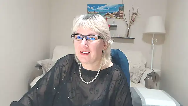Snapshot of FleurMays chatting on February 26, 2025, 7:34 am FleurMays online show from February 26, 2025, 7:34 am