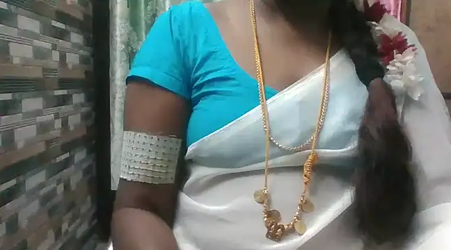 Hot akshara online show from December 4, 2024, 6:33 pm