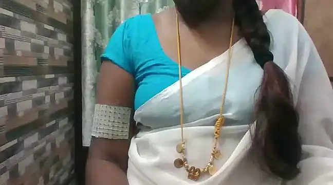 Hot akshara online show from December 4, 2024, 10:46 pm