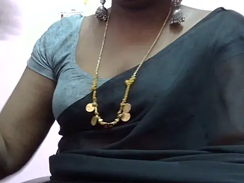 Snapshot of Hot_akshara chatting on December 20, 2025, 3:37 pm Hot akshara online show from December 20, 2025, 3:37 pm