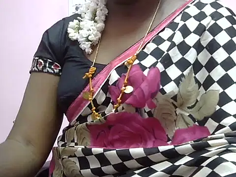 Snapshot of Hot_akshara chatting on February 21, 2026, 5:15 pm Hot akshara online show from February 21, 2026, 5:15 pm