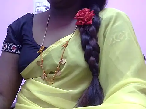 Snapshot of Hot_akshara chatting on February 24, 2026, 9:43 am Hot akshara online show from February 24, 2026, 9:43 am