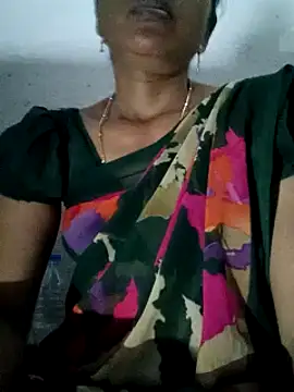 Snapshot of Gautami-telugu chatting on September 13, 2025, 9:53 am Gautami-telugu online show from September 13, 2025, 9:53 am