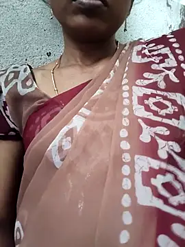Snapshot of Gautami-telugu chatting on October 12, 2025, 7:10 am Gautami-telugu online show from October 12, 2025, 7:10 am
