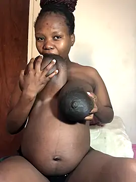 Snapshot of SexyAngeliqua chatting on October 28, 2025, 1:43 pm SexyAngeliqua online show from October 28, 2025, 1:43 pm