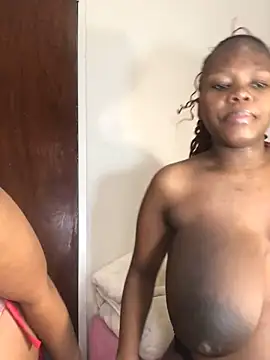 Snapshot of SexyAngeliqua chatting on September 28, 2025, 7:04 am SexyAngeliqua online show from September 28, 2025, 7:04 am