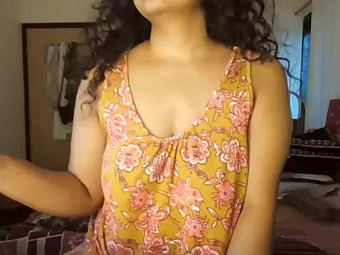 Snapshot of MakeMeCumAhh chatting on October 30, 2025, 2:43 am MakeMeCumAhh online show from October 30, 2025, 2:43 am