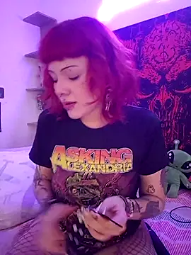 Snapshot of Sarah-Stoner chatting on June 25, 2026, 12:41 am Sarah-Stoner online show from June 25, 2026, 12:41 am