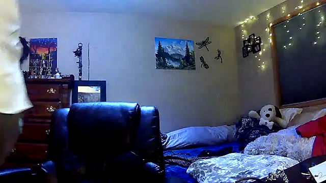 lilyhornyhousewife online show from January 24, 2025, 6:14 am