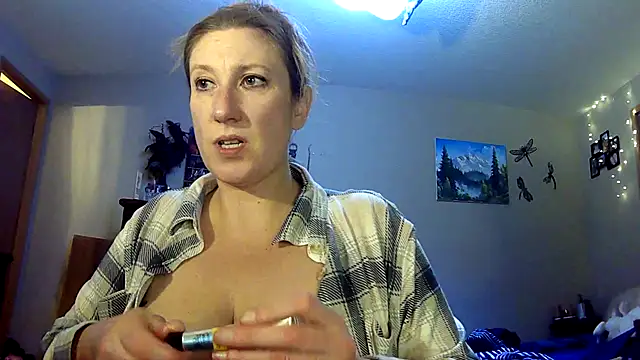 lilyhornyhousewife online show from January 31, 2025, 11:13 am