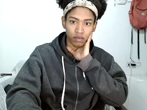 miriam775 online show from October 7, 2025, 11:33 am