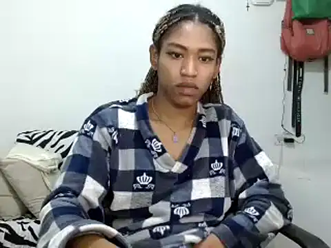 miriam775 online show from January 7, 2026, 1:27 pm