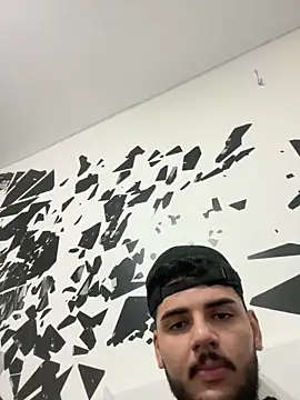 Snapshot of lehder47 chatting on December 12, 2024, 4:04 am lehder47 online show from December 12, 2024, 4:04 am