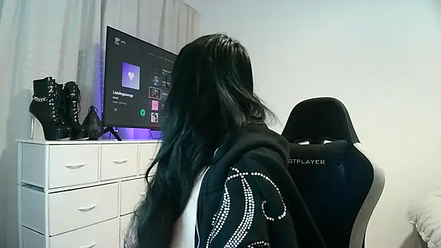 Jujuicy 97 online show from January 11, 2026, 11:50 am