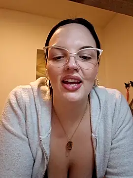 Jujuicy 97 online show from November 30, 2025, 9:15 pm