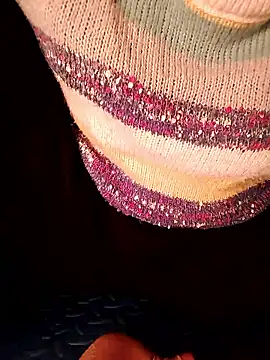 JasminePham online show from January 7, 2026, 3:06 pm