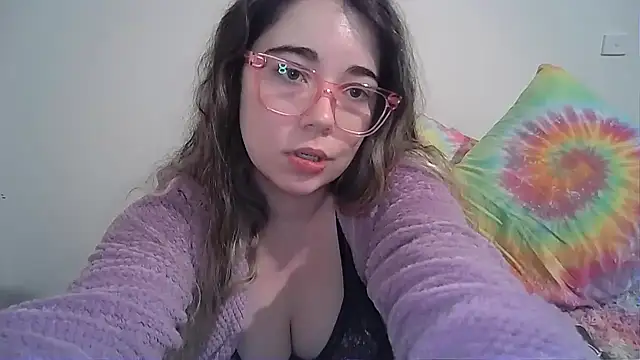 brooklynivy online show from September 24, 2025, 3:18 pm