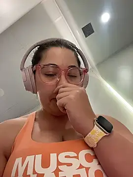 brooklynivy online show from March 12, 2026, 11:25 am