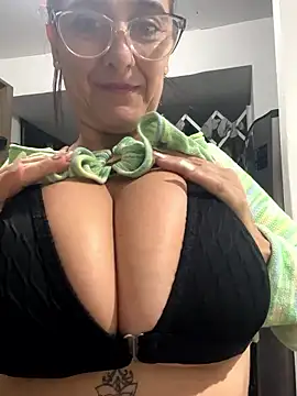 anastasia and jordan online show from January 14, 2026, 9:46 am