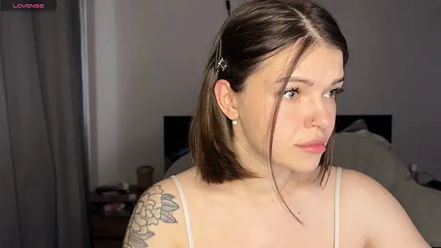 Snapshot of Kinky_Secrets chatting on June 24, 2026, 5:44 pm Kinky Secrets online show from June 24, 2026, 5:44 pm