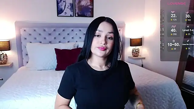 Snapshot of sarascottt chatting on March 18, 2025, 2:28 pm sarascottt online show from March 18, 2025, 2:28 pm