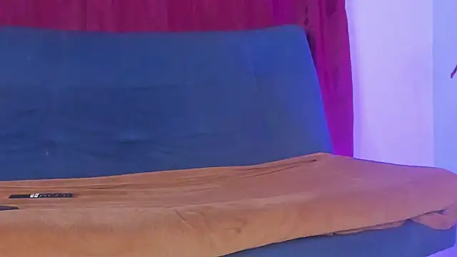 Snapshot of swetty_loverss chatting on November 27, 2025, 10:43 pm swetty loverss online show from November 27, 2025, 10:43 pm