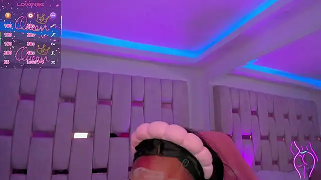 mia schwarz online show from April 18, 2026, 1:57 pm