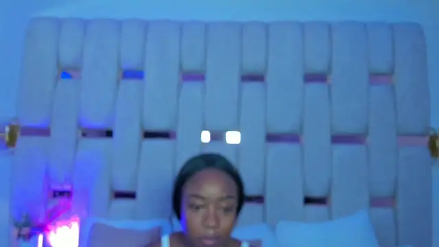 mia schwarz online show from February 21, 2026, 1:46 pm