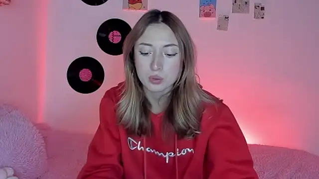 Imsophie collins online show from October 19, 2025, 5:32 am