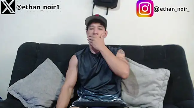 Snapshot of ethan_noir chatting on March 18, 2025, 1:34 pm ethan noir online show from March 18, 2025, 1:34 pm