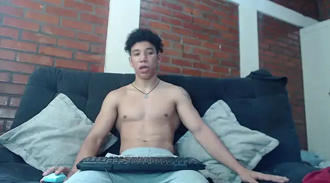Snapshot of ethan_noir chatting on February 1, 2025, 7:34 pm ethan noir online show from February 1, 2025, 7:34 pm