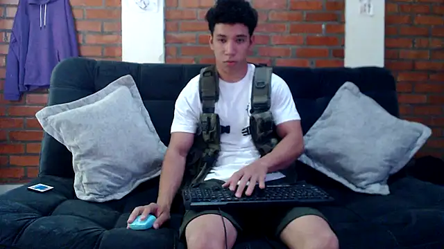 Snapshot of ethan_noir chatting on December 11, 2024, 8:39 pm ethan noir online show from December 11, 2024, 8:39 pm