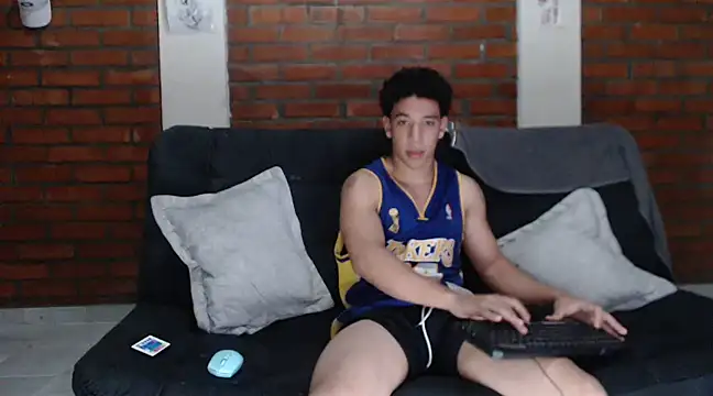 Snapshot of ethan_noir chatting on December 23, 2024, 11:17 pm ethan noir online show from December 23, 2024, 11:17 pm