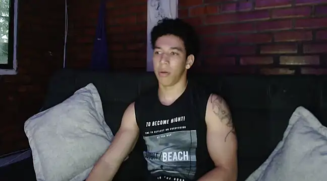 Snapshot of ethan_noir chatting on January 3, 2025, 11:01 pm ethan noir online show from January 3, 2025, 11:01 pm