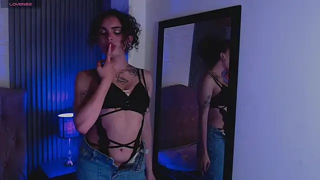 amapola hs online show from October 30, 2025, 10:17 pm