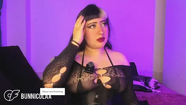 larissa01  online show from February 13, 2026, 10:21 pm