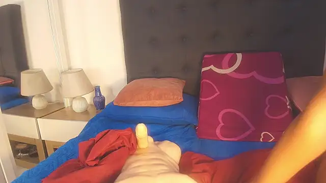 Evelonga 707 online show from February 25, 2026, 7:14 pm