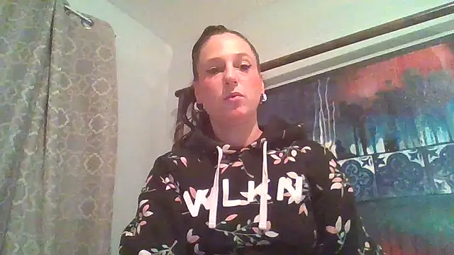 Audrey hotty online show from November 9, 2025, 12:58 am