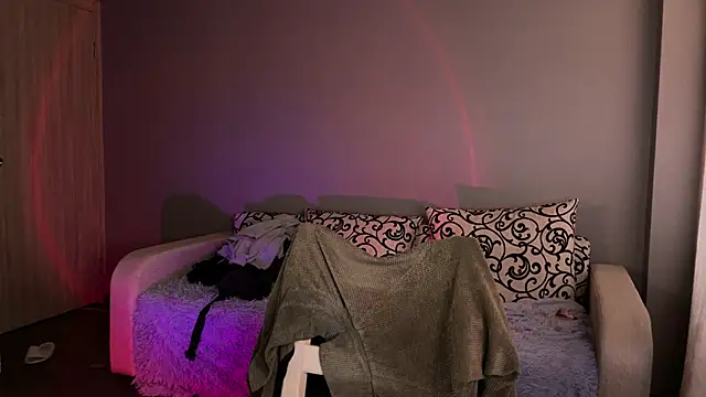 anahori  simon online show from September 27, 2025, 10:32 am