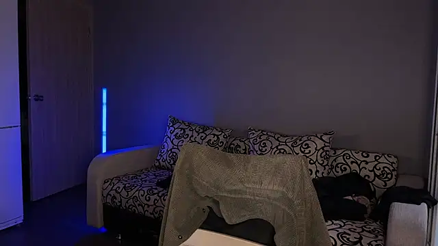 anahori  simon online show from March 17, 2025, 4:40 am