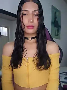 Snapshot of Lanna_hott_ chatting on July 15, 2026, 7:43 pm Lanna hott online show from July 15, 2026, 7:43 pm