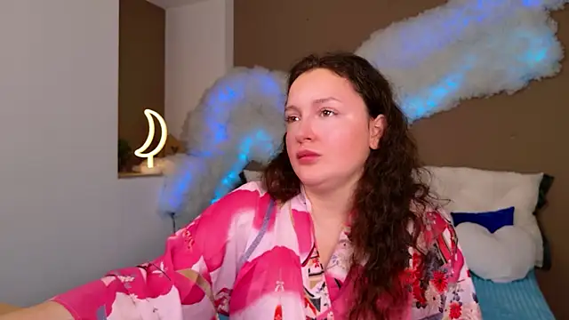 GloriNichols online show from November 17, 2025, 8:18 am