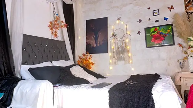 Snapshot of Kyara_Queen chatting on February 11, 2026, 6:41 pm Kyara Queen online show from February 11, 2026, 6:41 pm