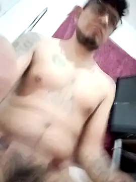 Snapshot of ale3J4a chatting on December 2, 2025, 7:43 am ale3J4a online show from December 2, 2025, 7:43 am