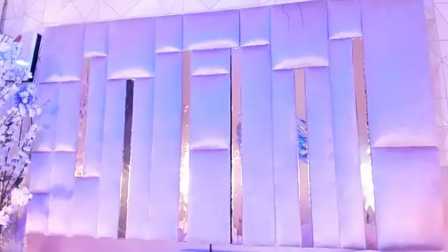 samarajhonson online show from December 14, 2025, 9:53 pm