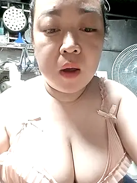 VyOanh2K online show from February 18, 2026, 6:48 pm