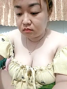 VyOanh2K online show from November 27, 2025, 3:56 pm